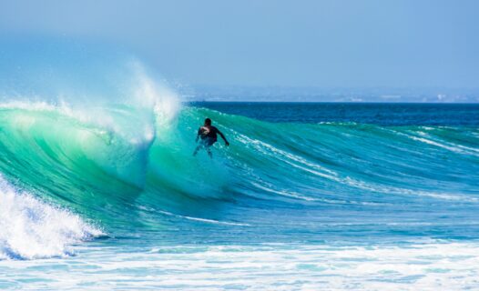 Fangen Sie die Welle! Epische Surfspots auf Bali, die dich begeistern werden