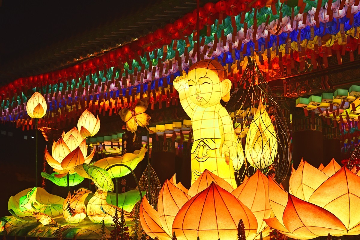 เทศกาลโคมไฟดอกบัวในกรุงโซลประเทศเกาหลีใต้