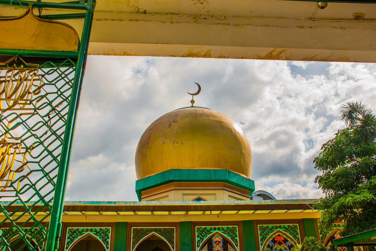 Masjid al-Dahab (Golden Mosque) in Manila, Philippines Masjid al-Dahab (Golden Mosque) in Manila, Philippines