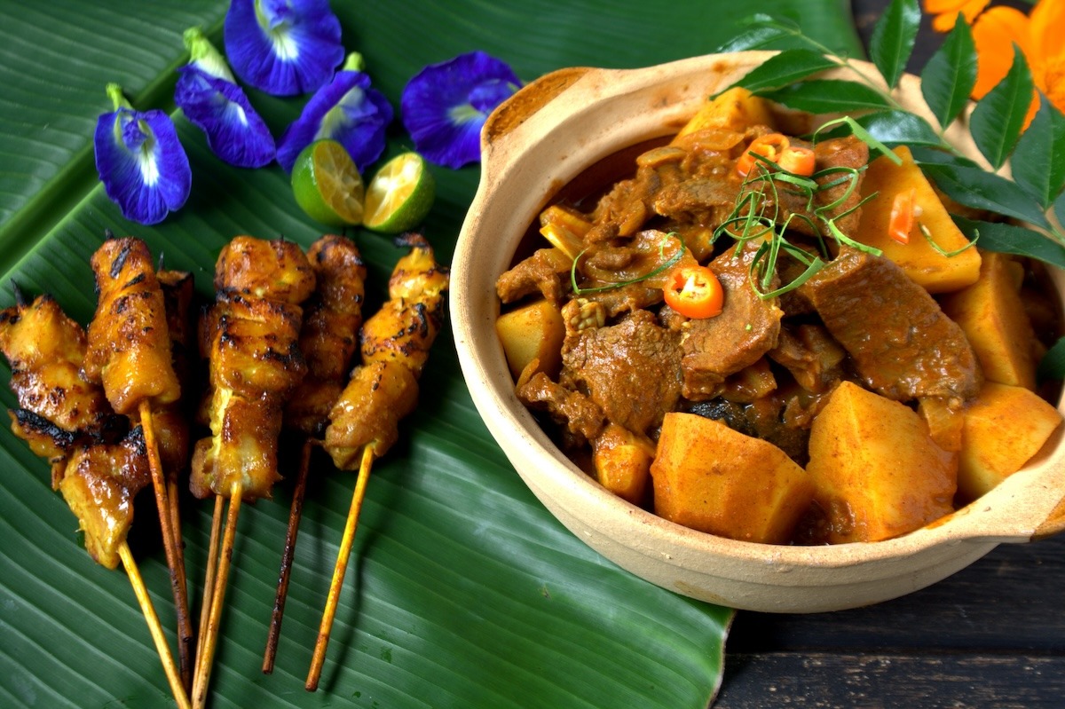 Curry de viande avec poulet grillé sur brochette, Filippino, Mindanao food
