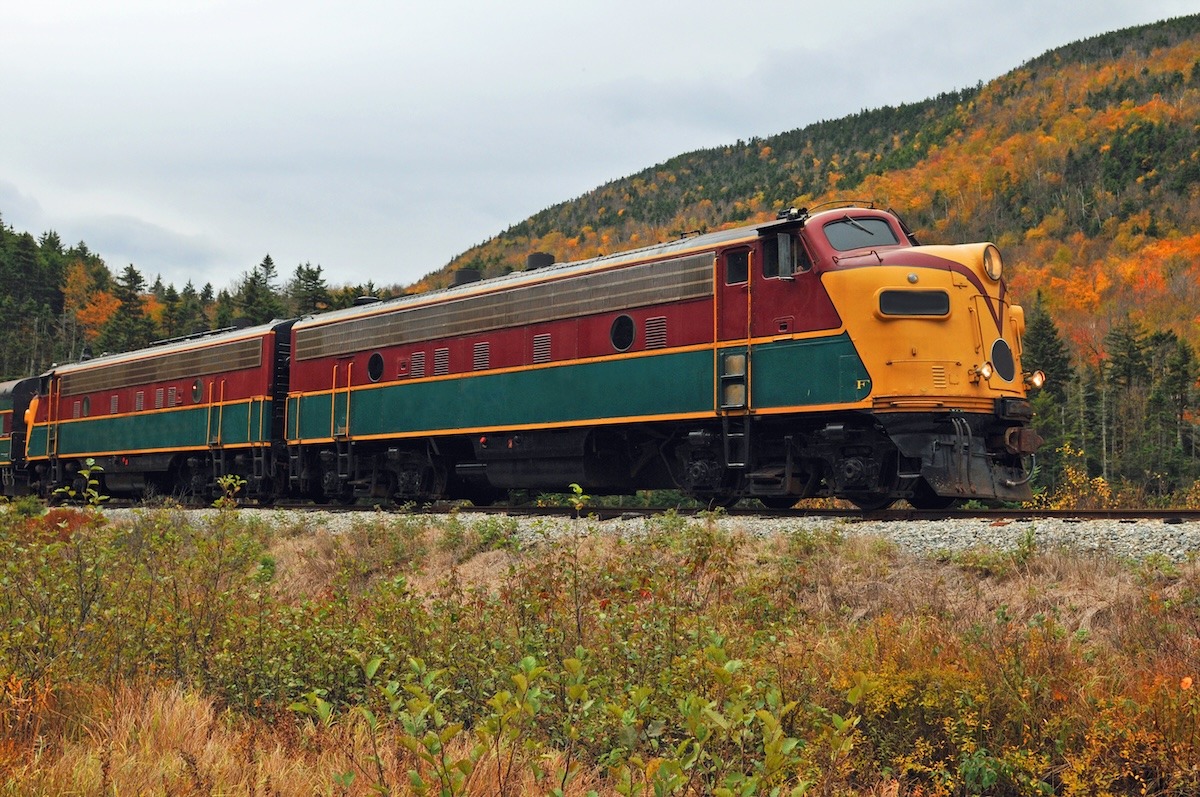 รถไฟท่องเที่ยวนิวอิงแลนด์สหรัฐอเมริกา