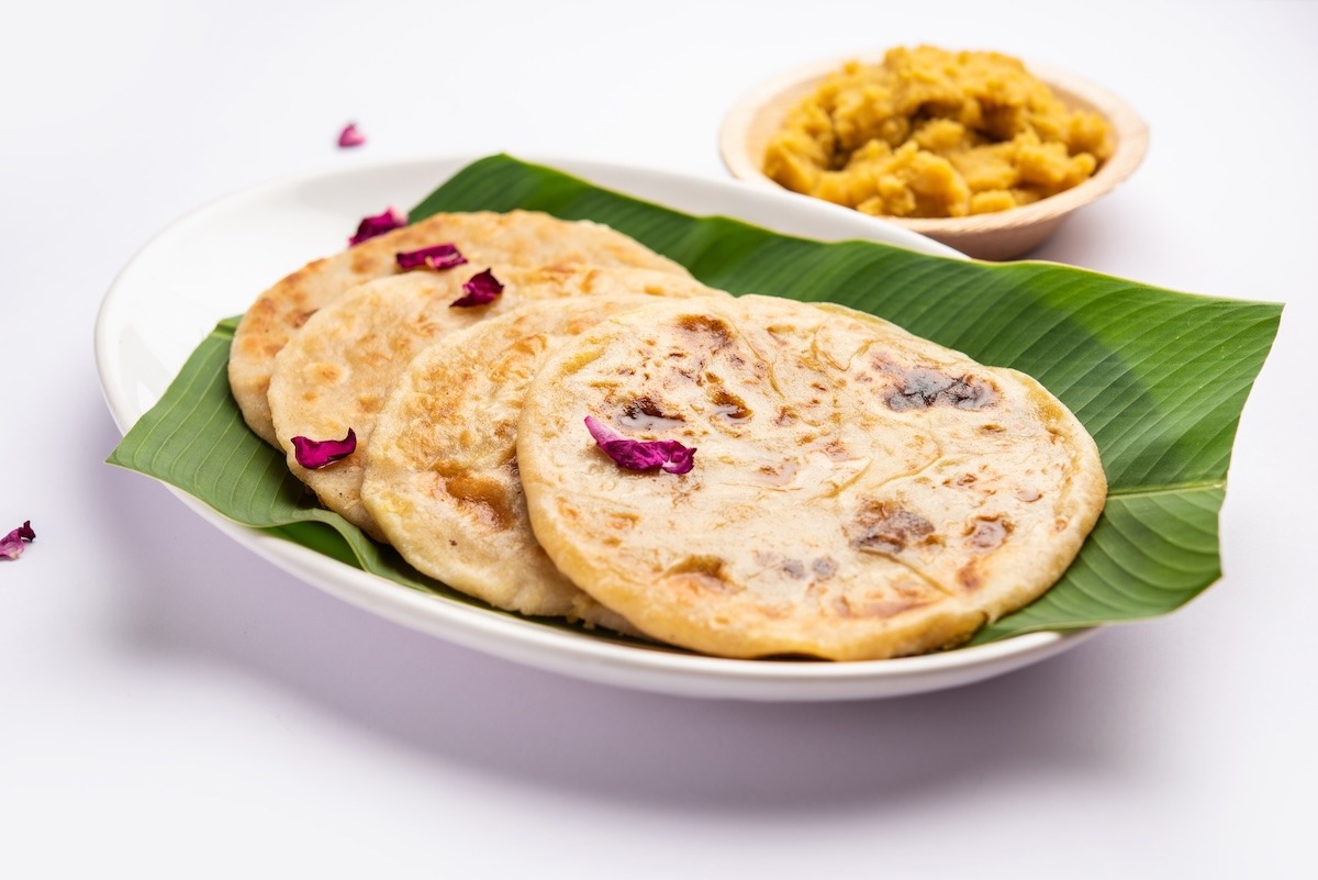 Puran poli ขนมปังแผ่นรสหวานของอินเดีย