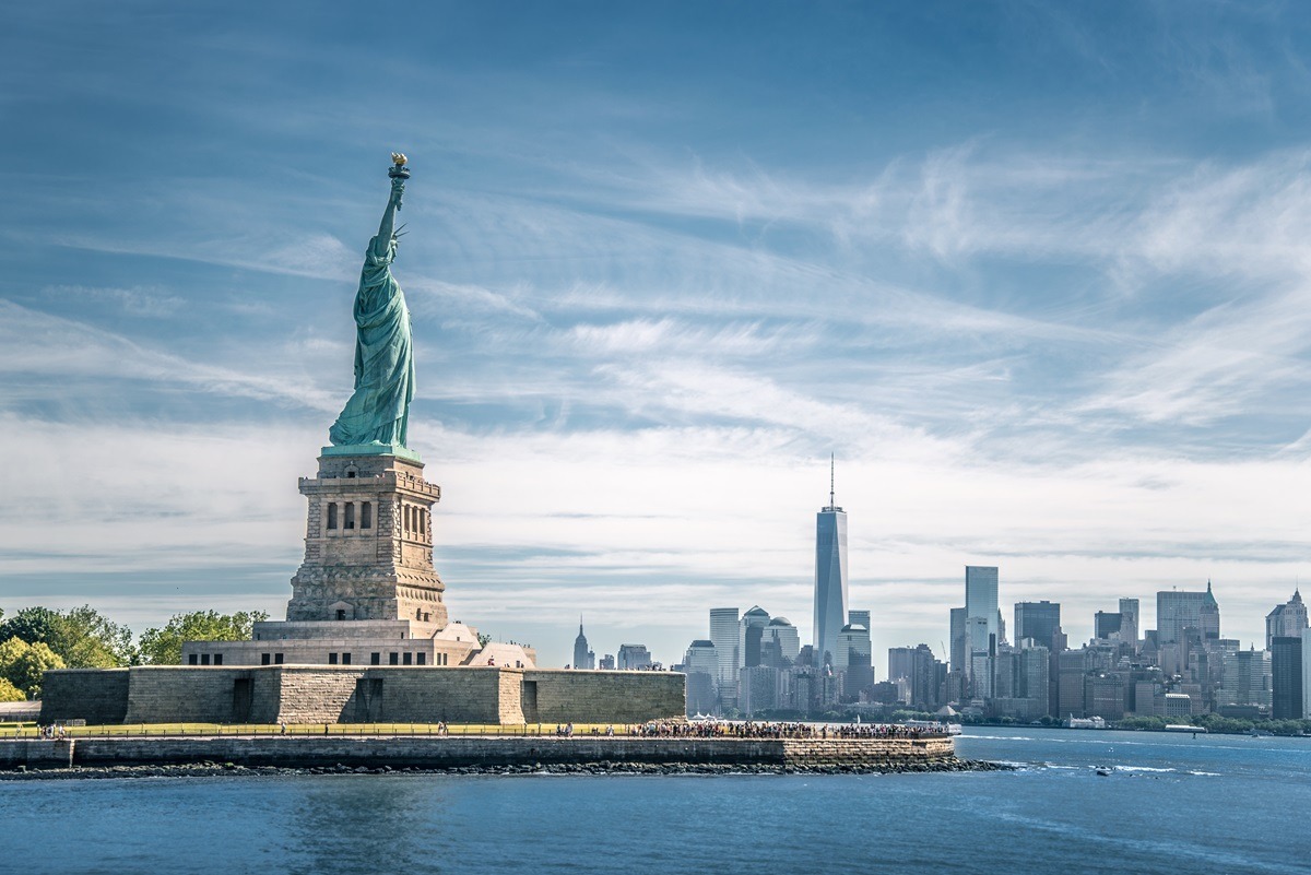 تمثال الحرية في نيويورك بالولايات المتحدة الأمريكية