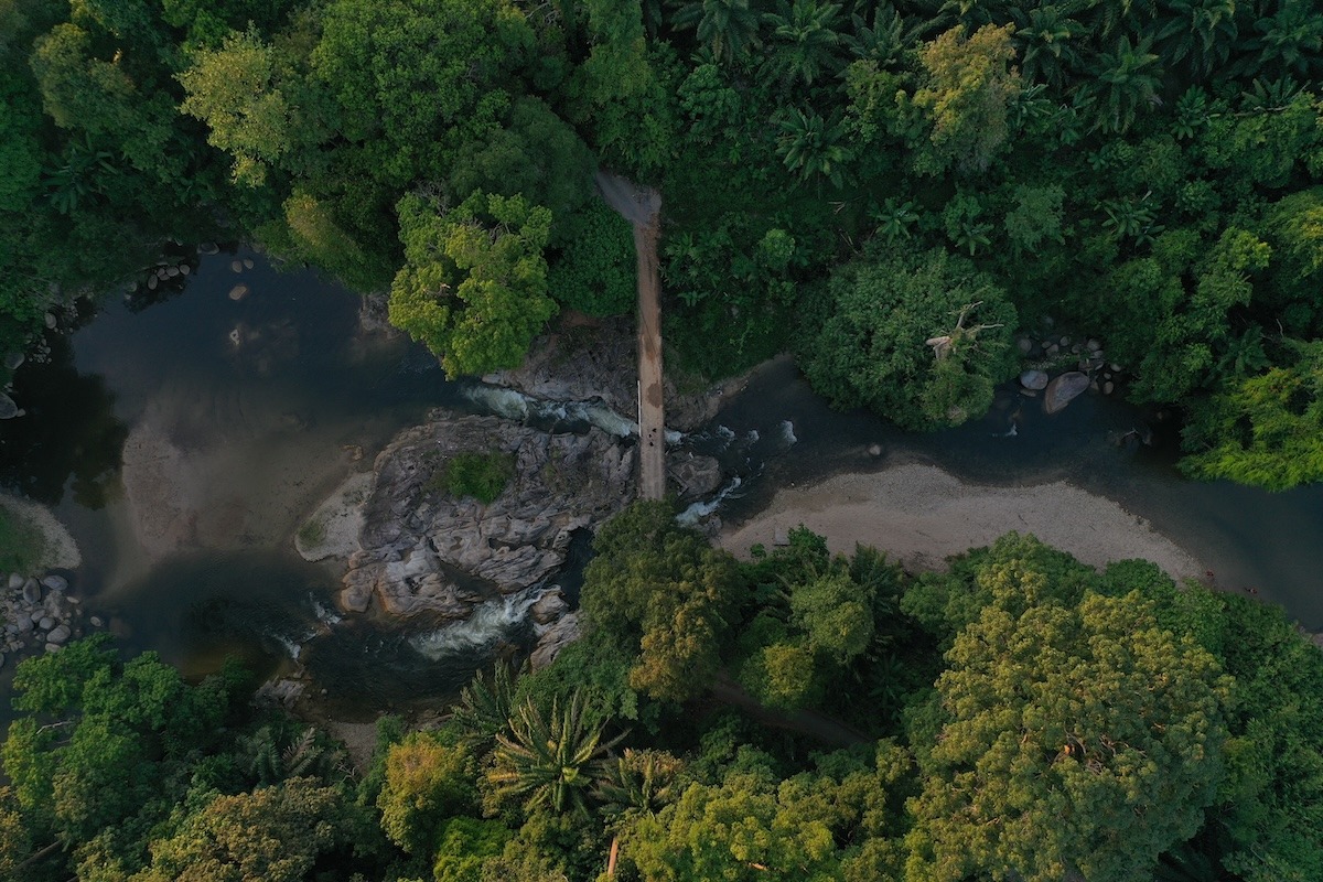 vue aérienne du parc de sources chaudes de Sungai Klah, Perag