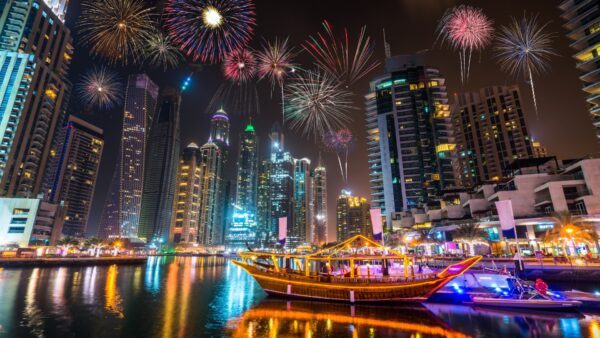 Eid al-Fitr ở Dubai: Lễ kỷ niệm văn hóa và sự sang trọng