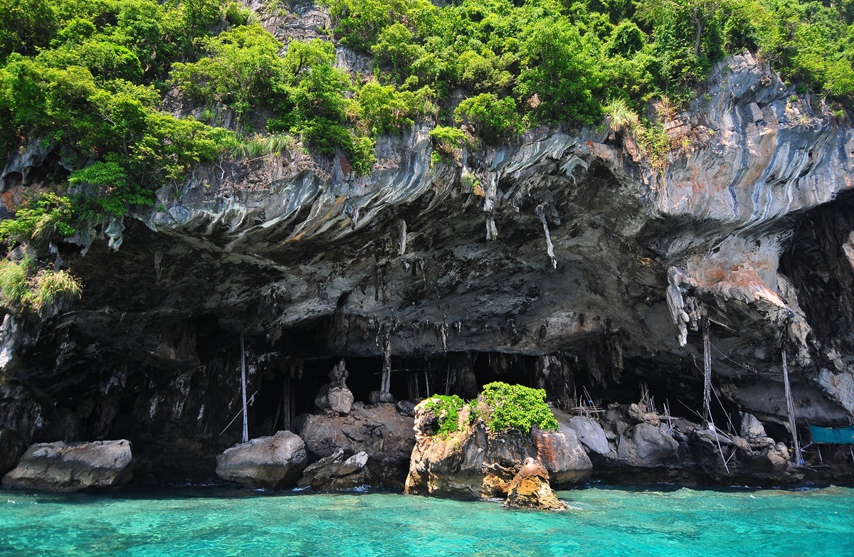 ピピ・レー島のバイキング洞窟