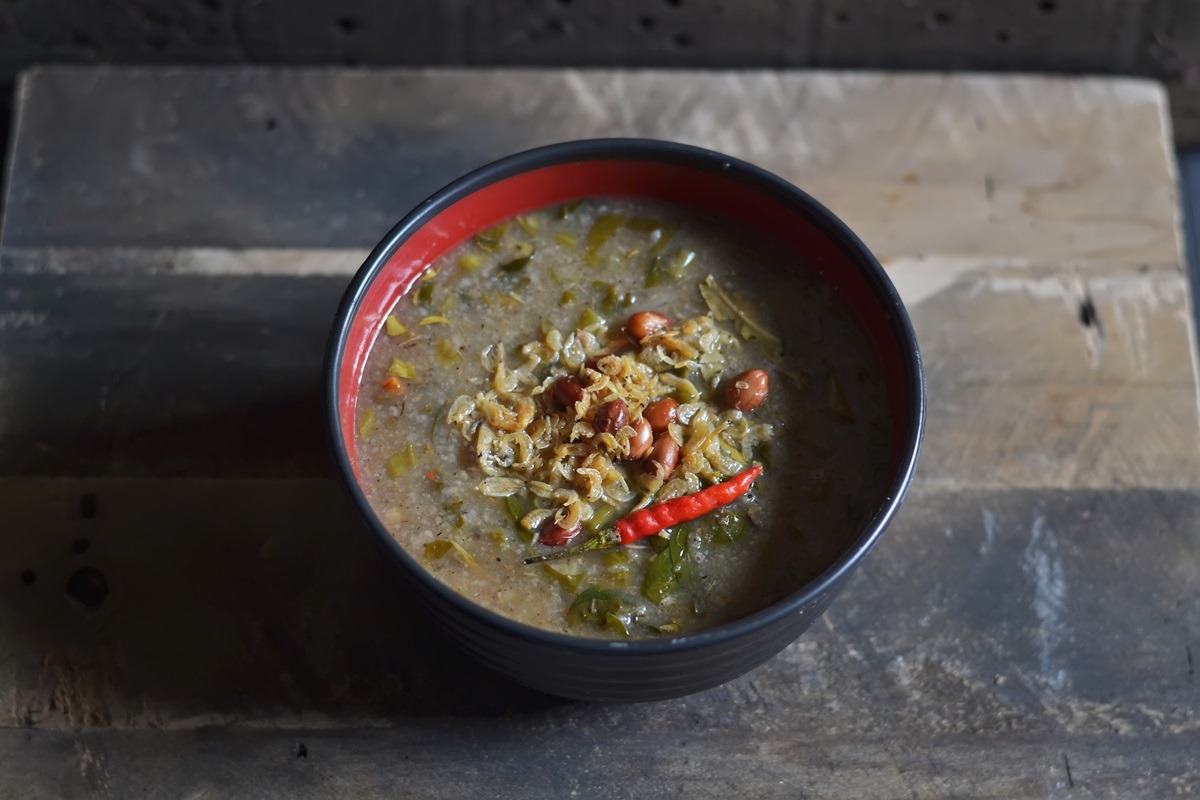 Bubur Pedas, Sarawakian spicy porridge in Miri, Malaysia