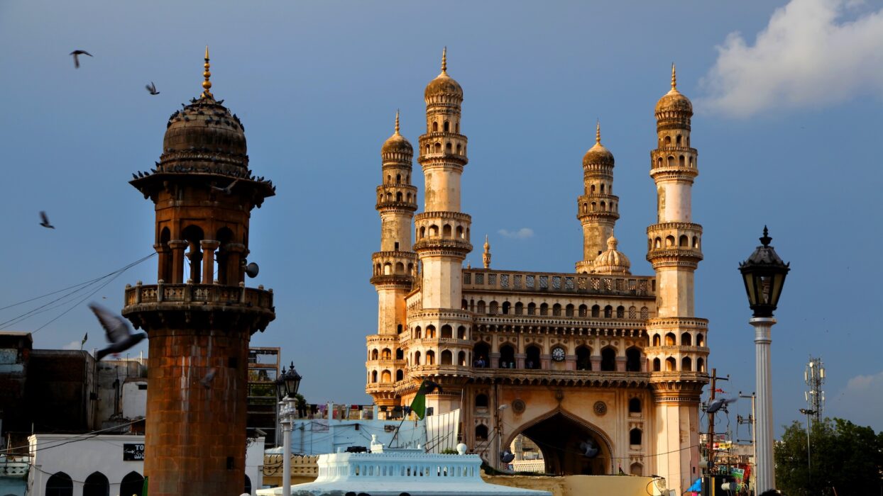 3 Days in Hyderabad Itinerary: Unveiling the City of Pearls background image