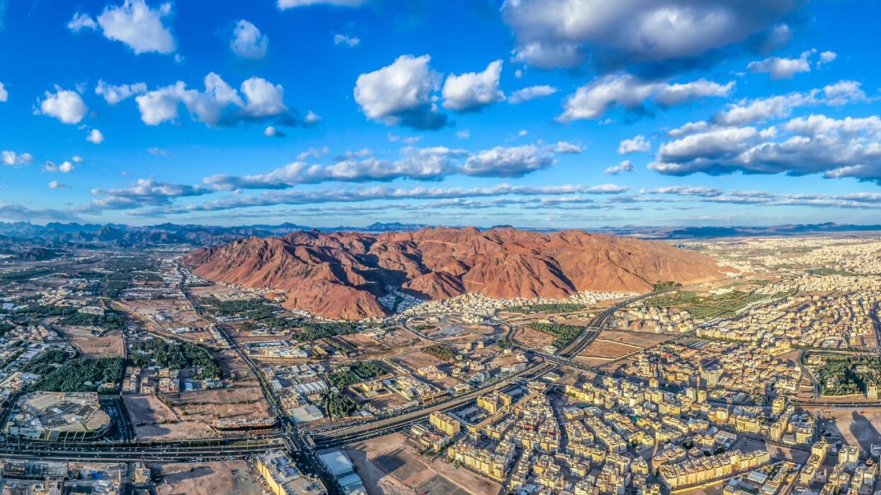 Weekend Getaway in Medina: Uncovering Hidden Gems background image