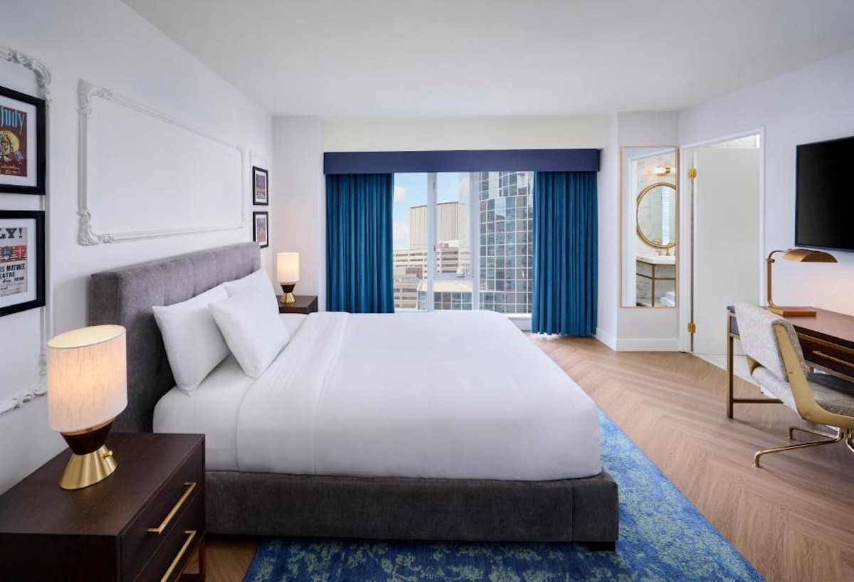 rPantages Hotel Toronto Centre room Pantages Hotel Toronto Centre room