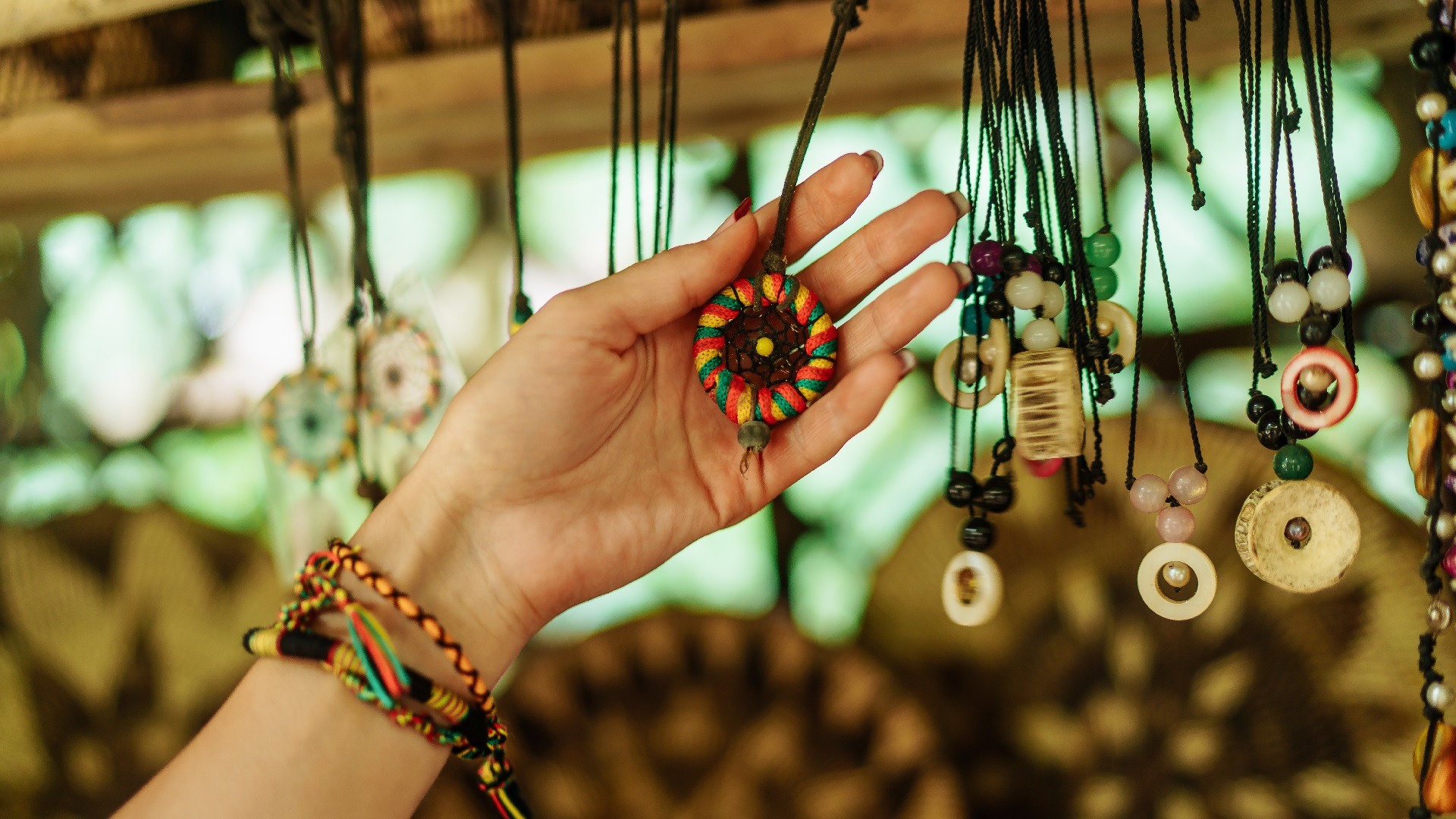 Uncover Angeles City's Fashion Gems: A Shopper's Paradise » Agoda: See