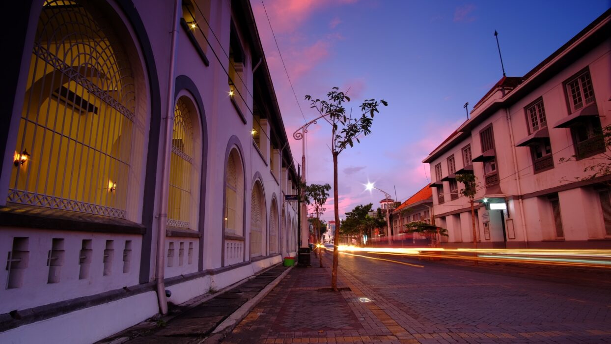 Semarang After Dark: A 5-Night Guide to the City’s Best Nightlife Experiences background image