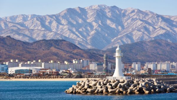 Welcome to Sokcho-si: A Blend of Nature, Culture, and Culinary Adventure