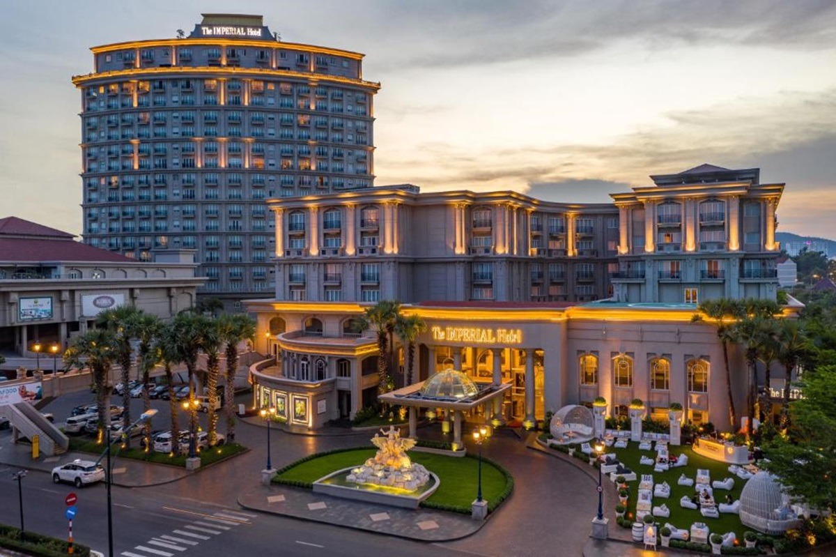 頭頓帝國酒店, 越南