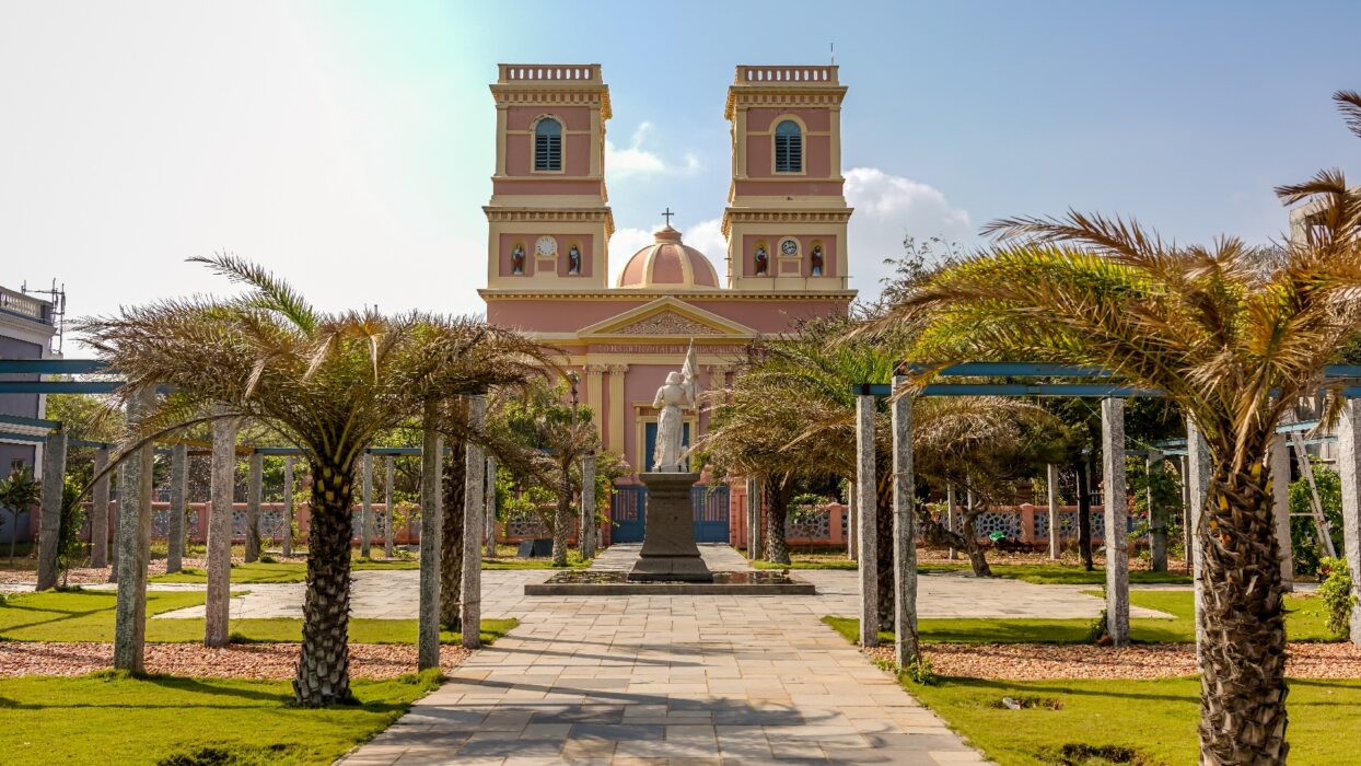 3 Days in Pondicherry: Exploring Coastal Charm and French Legacy background image