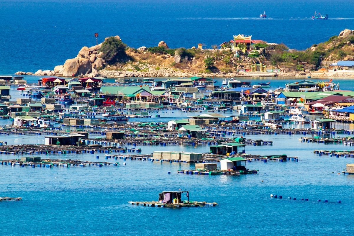 Binh Hung Island in Cam Ranh, Vietnam Binh Hung Island in Cam Ranh, Vietnam