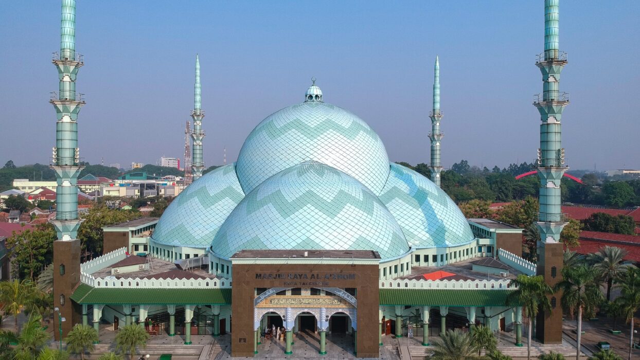 Ultimate Travel Guide: Top 13 Things To Do in Tangerang for an Unforgettable Experience background image