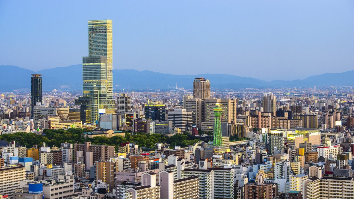 揭开大阪的面纱:日本活力城市的终极观光指南 background image