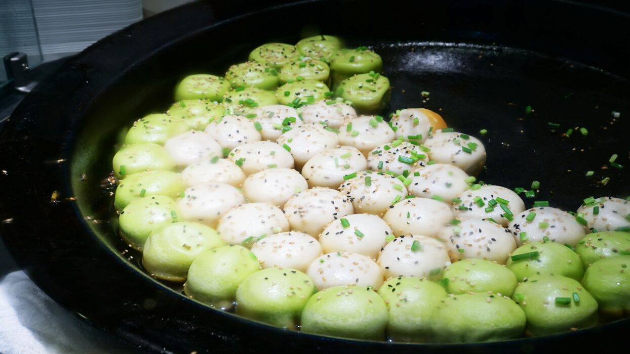 Savoring Yokohama: A Culinary Journey Through Chinatown Lunch Delights background image