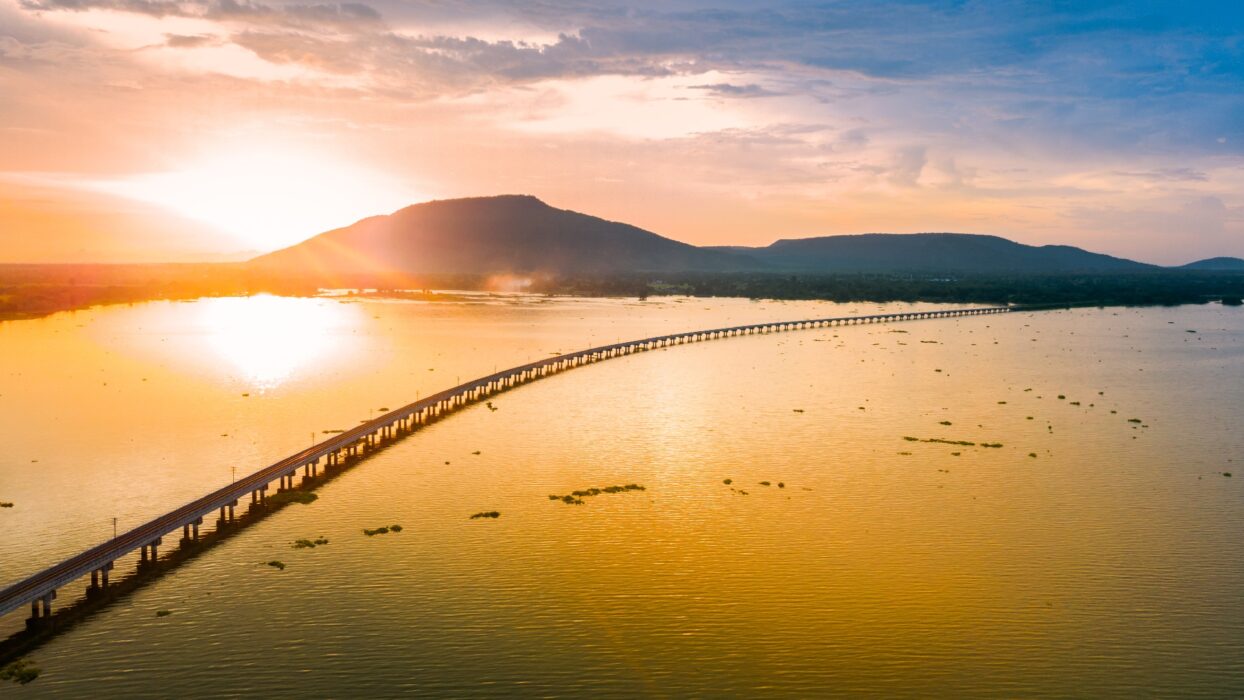 Discover the Hidden Gem of Thailand: An Unforgettable Journey to Pasak Jolasid Dam background image