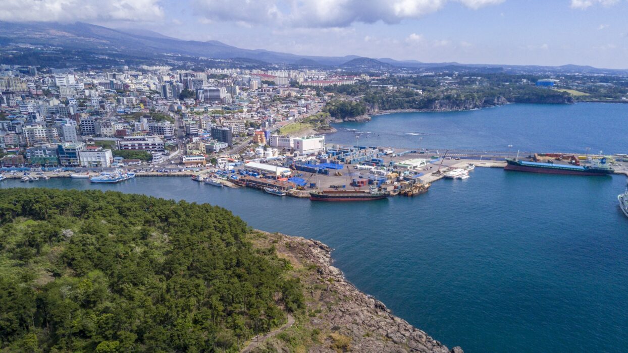 The Ultimate Guide to Hotels in Jeju Island: Discover Your Perfect Stay background image