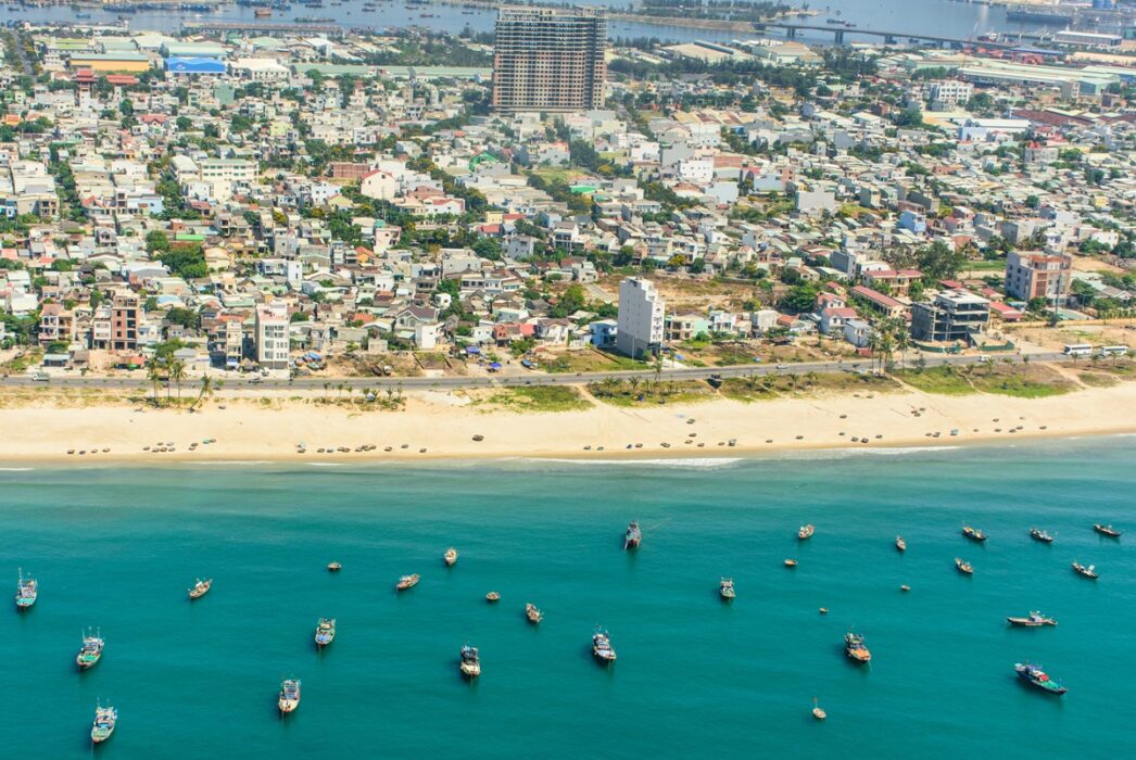 First Timer’s Guide to Da Nang: Uncover the Best of Vietnam’s Coastal Gem background image