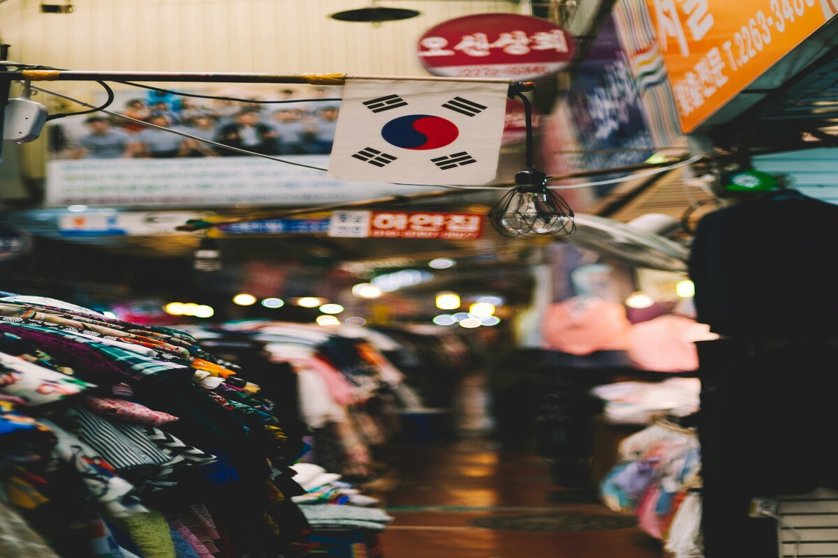 Textile stall in Gwangjang Market Textile Stall in Gwangjang Market