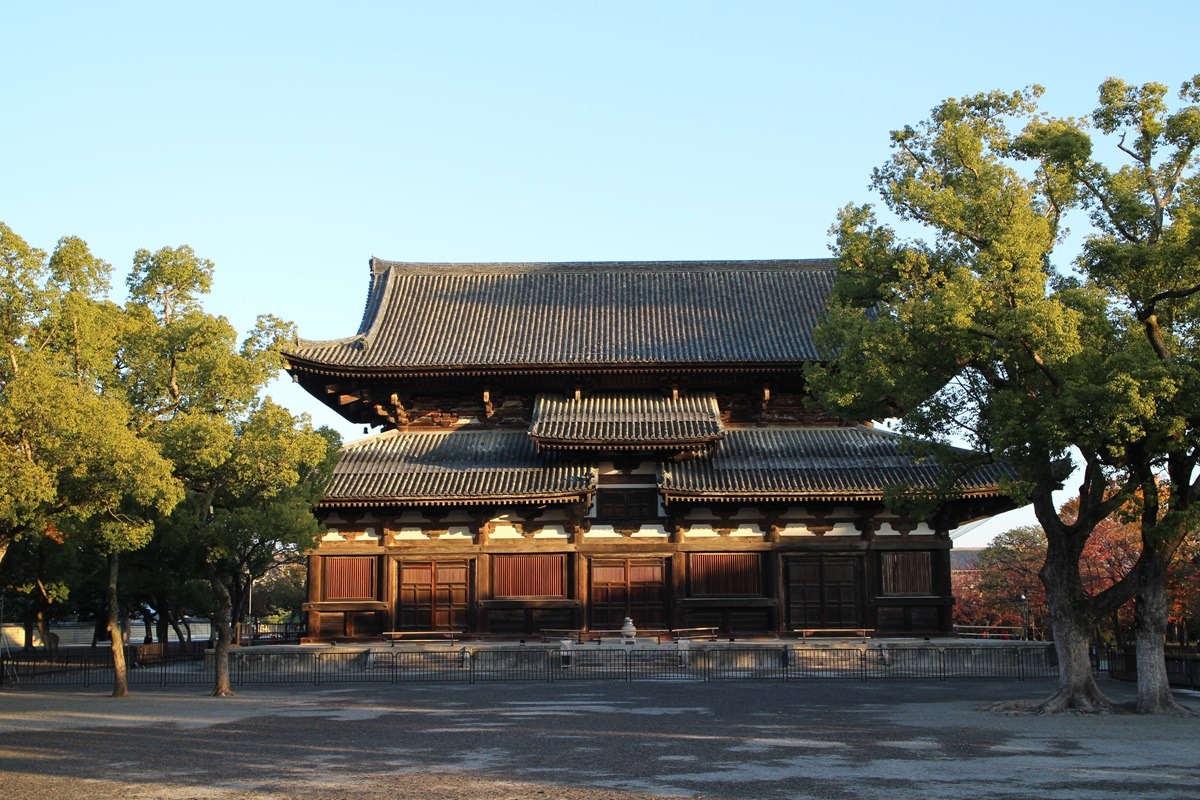 Toji Temple's Kondo Hall, Kyoto, Japan Toji Temple's Kondo Hall, Kyoto, Japan