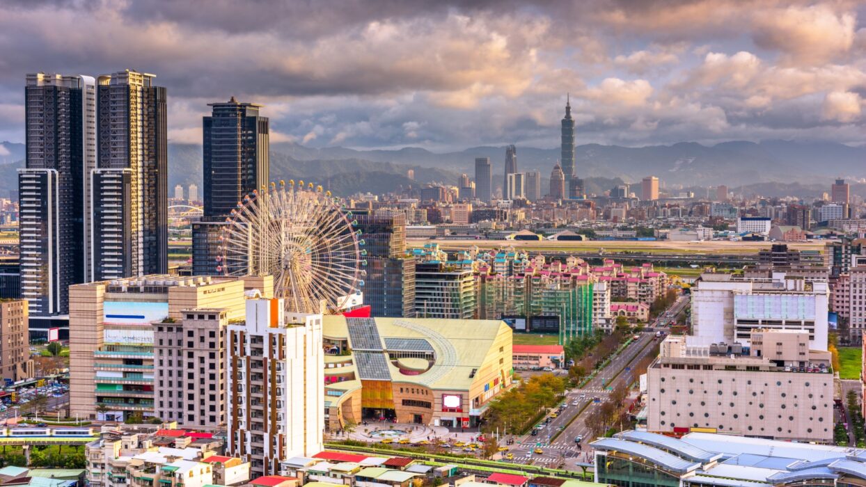 Exploring Culinary Delights: A Food Lover’s Guide to Songjiang Nanjing Station in Taipei background image