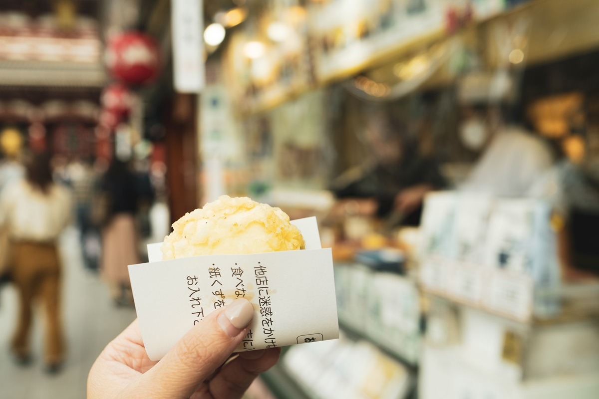 Age-manju, must-try food in Asakusa, Tokyo, Japan Age-manju, must-try food in Asakusa, Tokyo, Japan