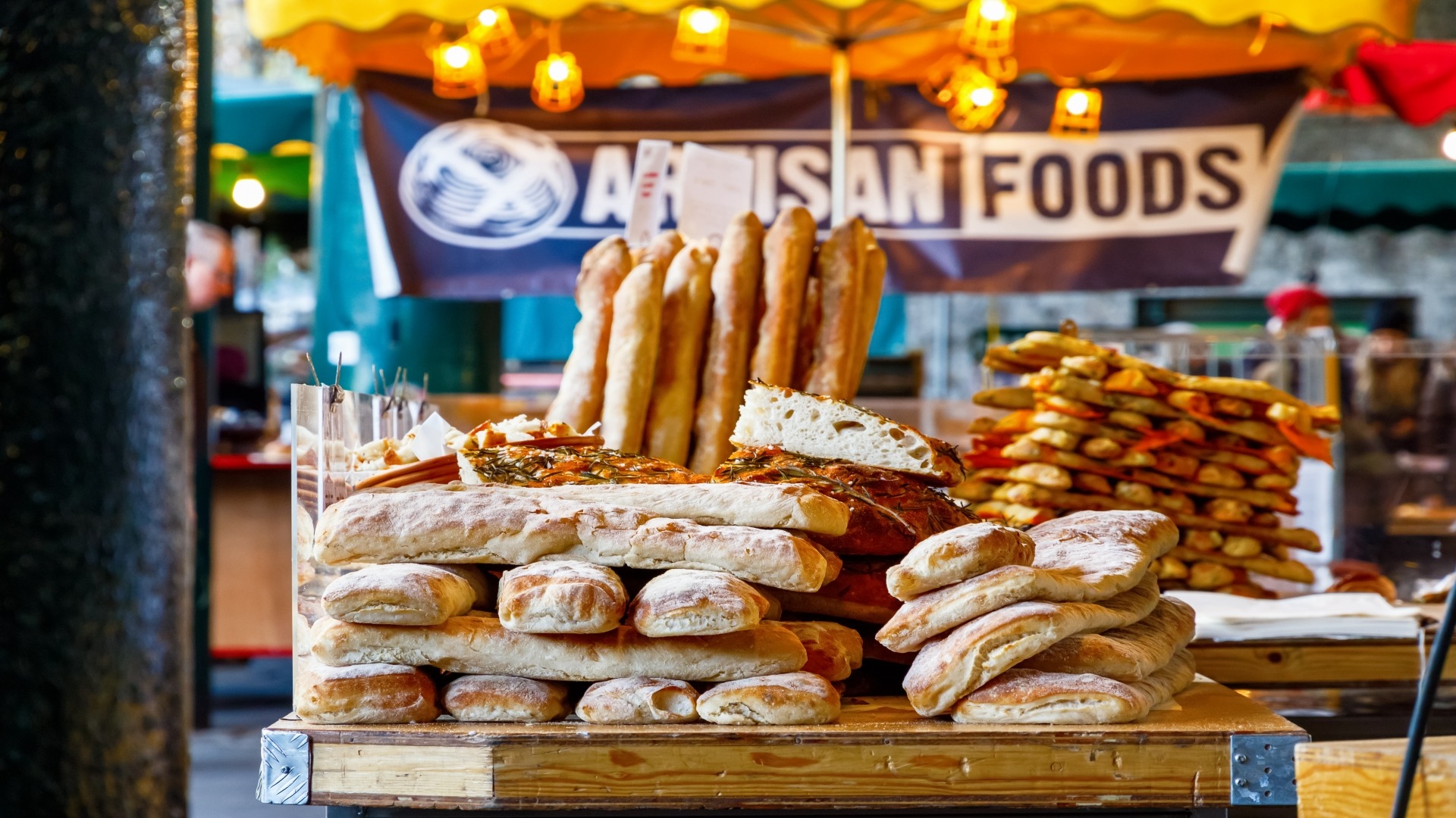 Market Madness: Exploring the Best of London's Food and Flea Markets - Tips for Navigating London's Markets