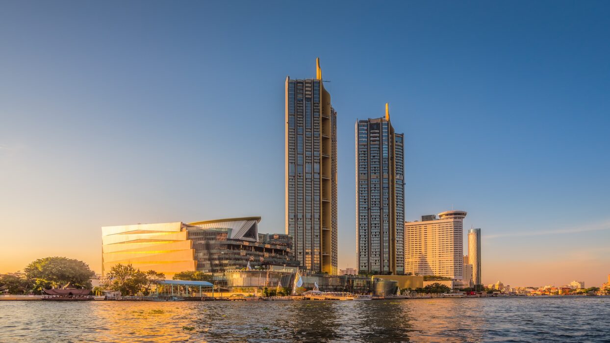 Top 10 Unmissable Things to Do in Bangkok: A Local’s Guide to the City’s Best Attractions and Hidden Gems background image