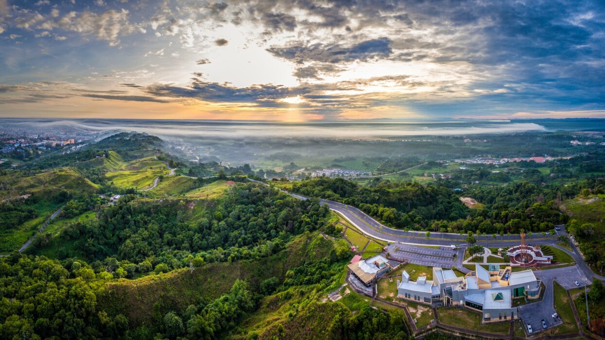 探索美里旅游爱好者的顶级景点终极指南 background image