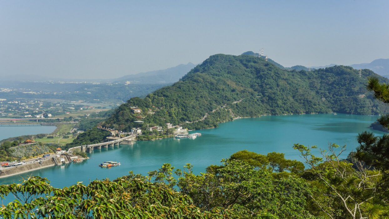 Discovering Hsinchu: A Travel Guide to Hsinchu’s Top Attractions background image
