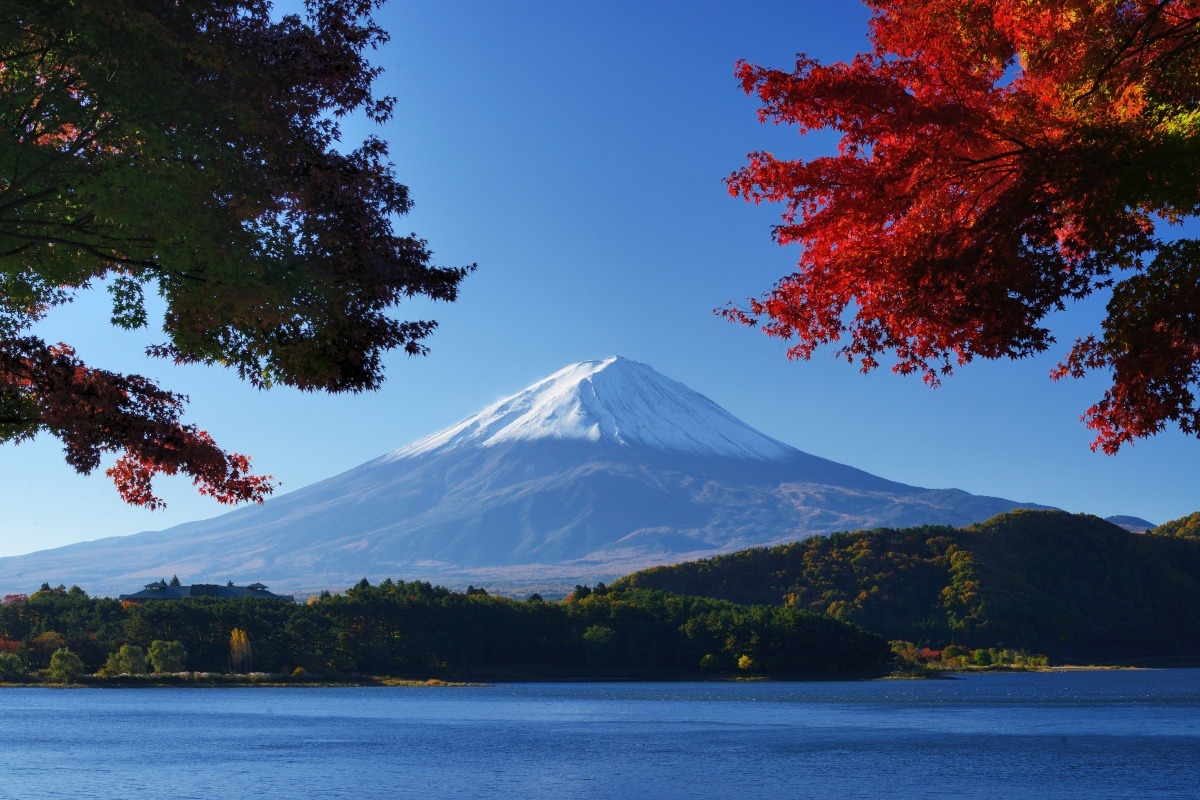 从河口湖眺望富士山 从河口湖眺望富士山