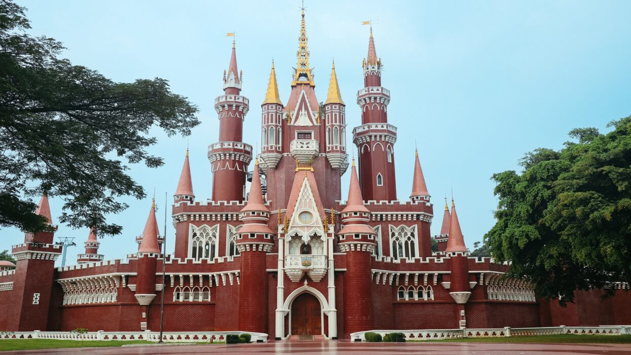 Jakarta with Kids: Ultimate Guide to Fun Family Activities and Attractions background image