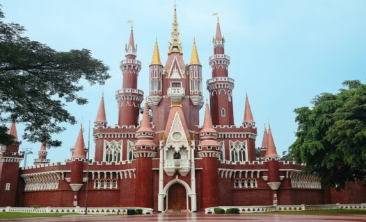 ジャカルタの壮大なモニュメントを公開:首都の歴史的宝石を探る