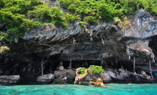 探索皮皮岛的最佳景点：天堂终极旅游指南