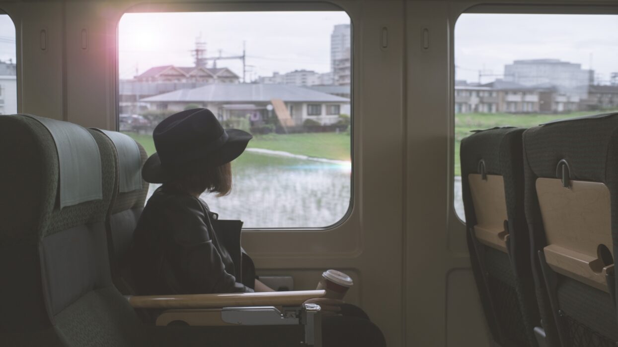 探索由布院之森的迷人之旅:由布風景鐵路探險終極旅遊指南 background image