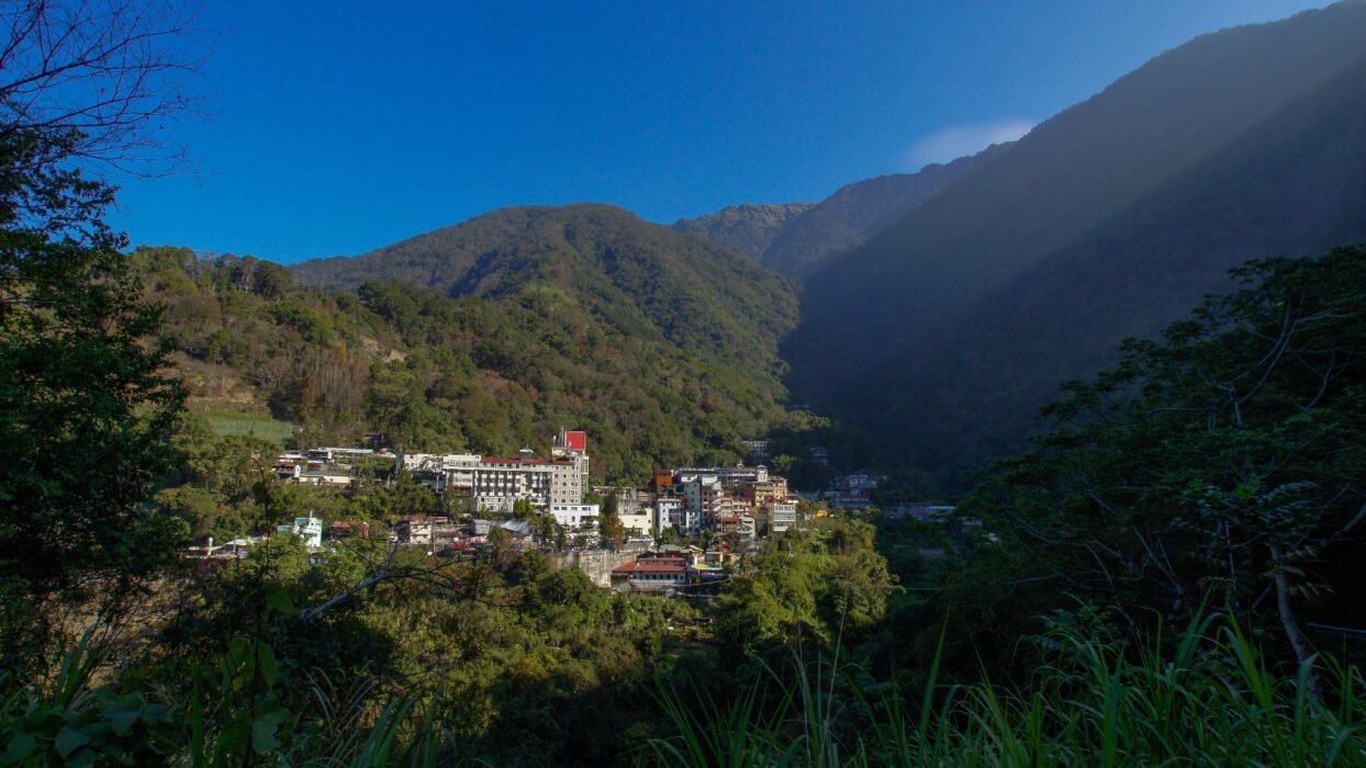 在天堂放松身心南投东埔村综合旅游指南 background image