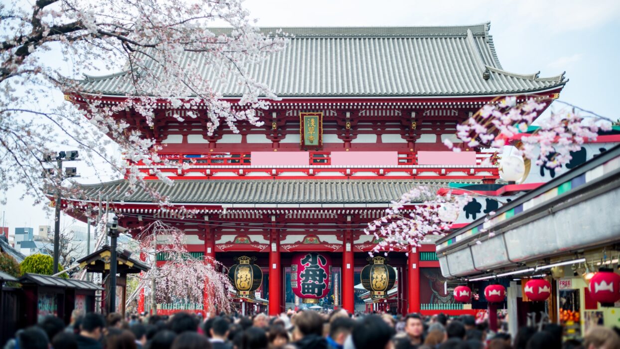 探索東京的心臟地帶:淺草終極旅遊指南 background image