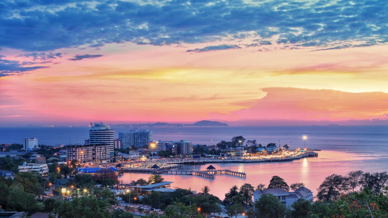 Discover the Hidden Gems of Bang Saen Beach: Top Attractions and Must-Visit Spots background image