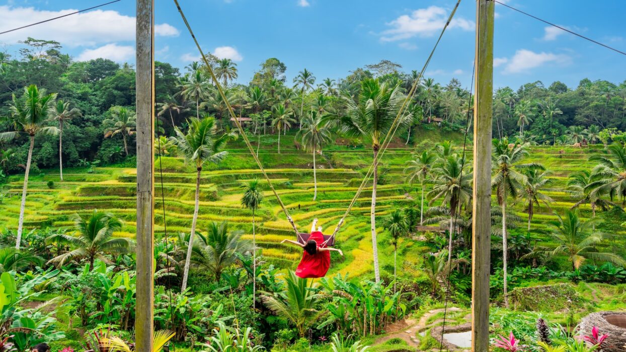 Experience Bali: Your Ultimate Island Escape background image