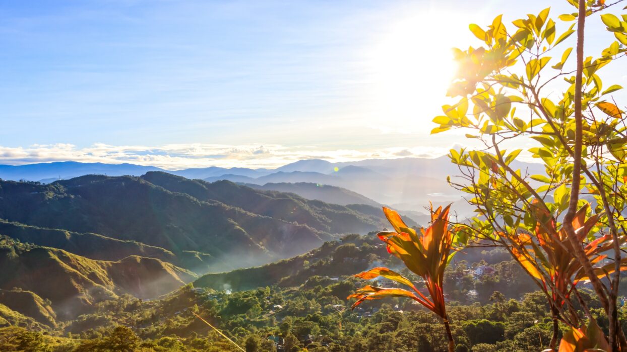探索碧瑶菲律宾夏都必游的顶级景点 background image