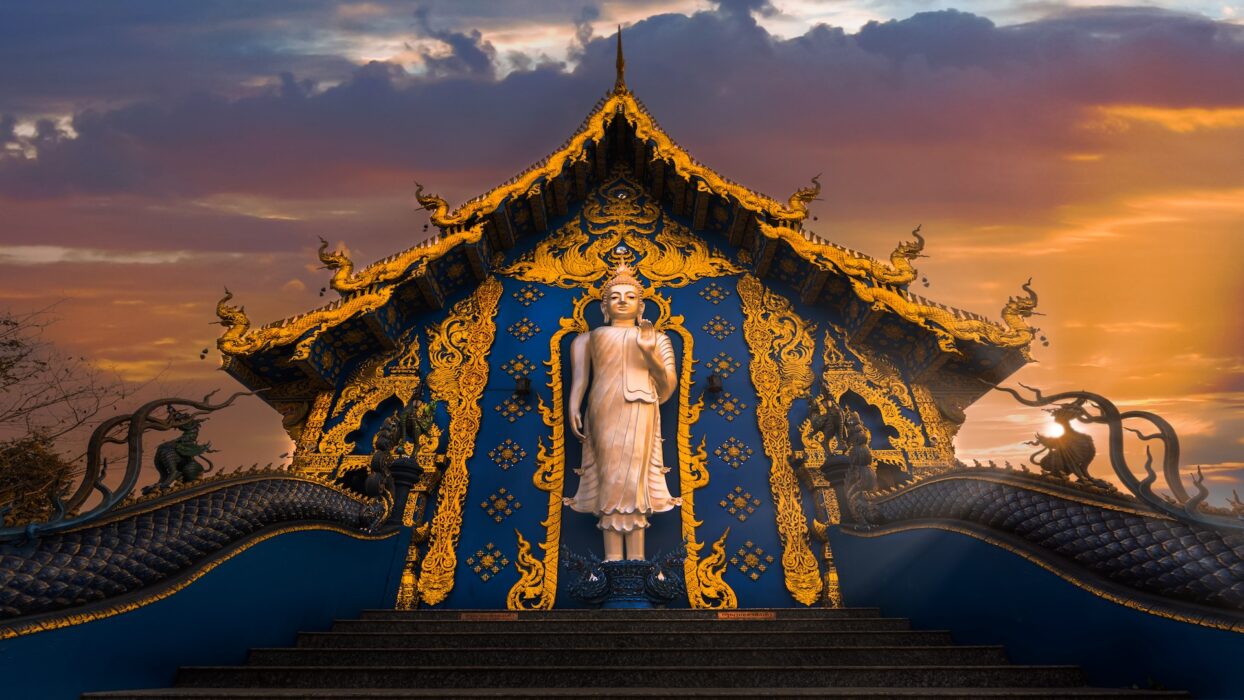 探索清萊必遊景點:完整的旅遊指南 background image