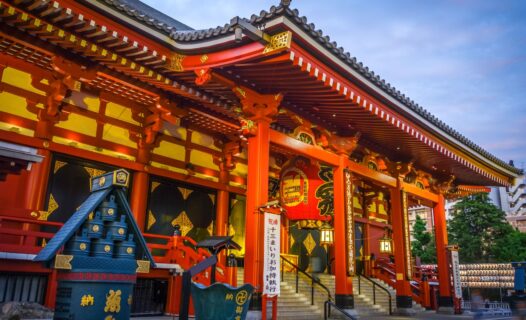 探索東京標誌性的卡米拉門:雷神門的完整旅遊指南