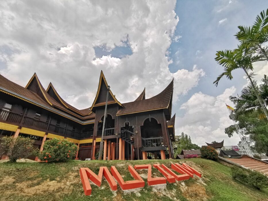 10 Must-Do Adventures: Things to Do in Seremban! background image