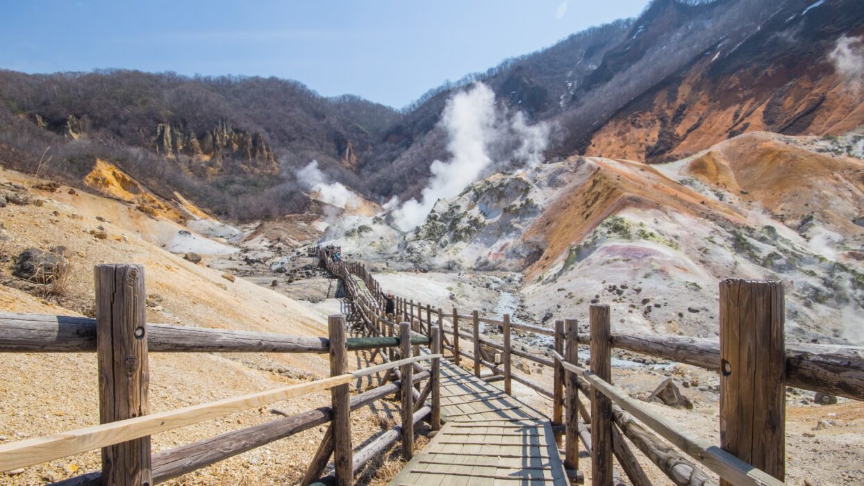 Exploration de Noboribetsu Onsen : Découvrez les meilleures attractions du paradis des sources d’eau chaude du Japon background image