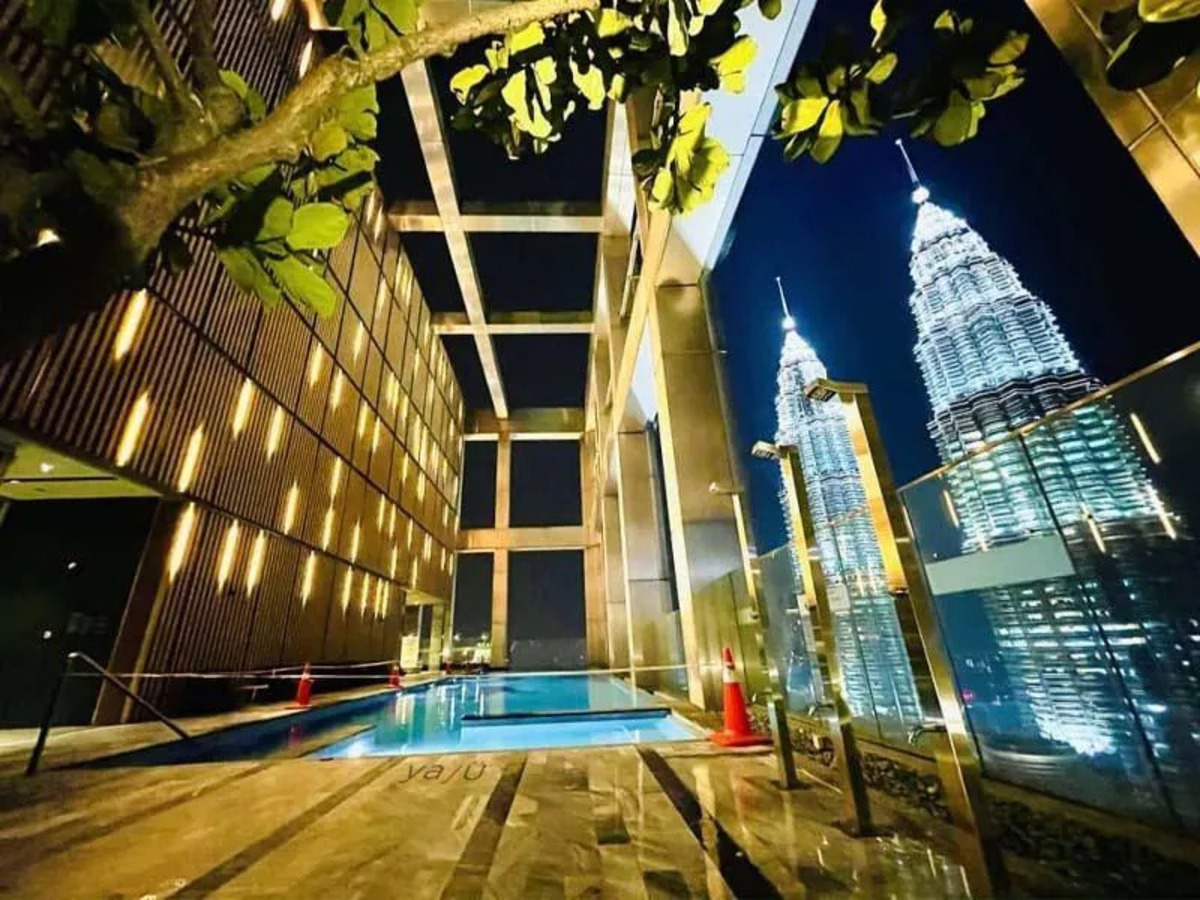 สระว่ายน้ำอินฟินิตี้ที่ Tropicana the Residence