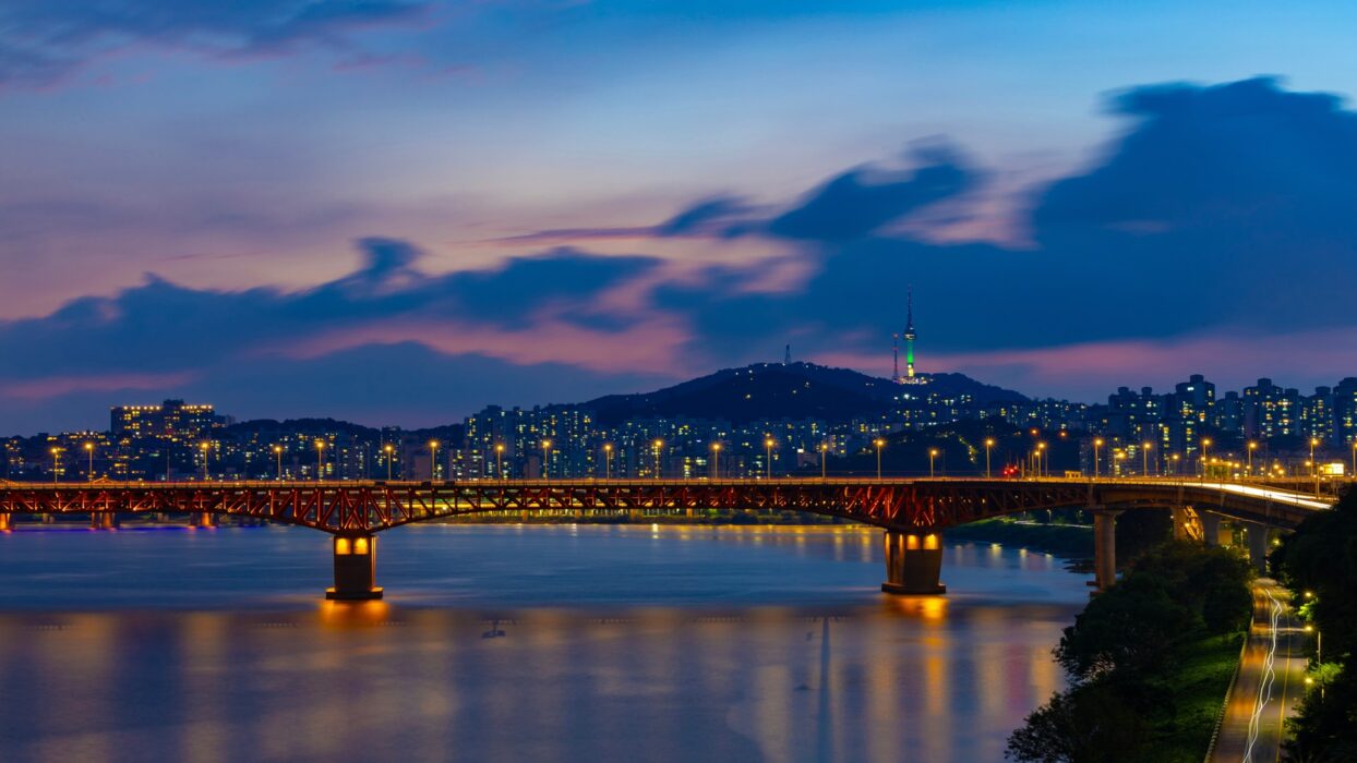 Unveiling Seongsu-dong: Seoul’s Hidden Gem of Creativity and Culture background image